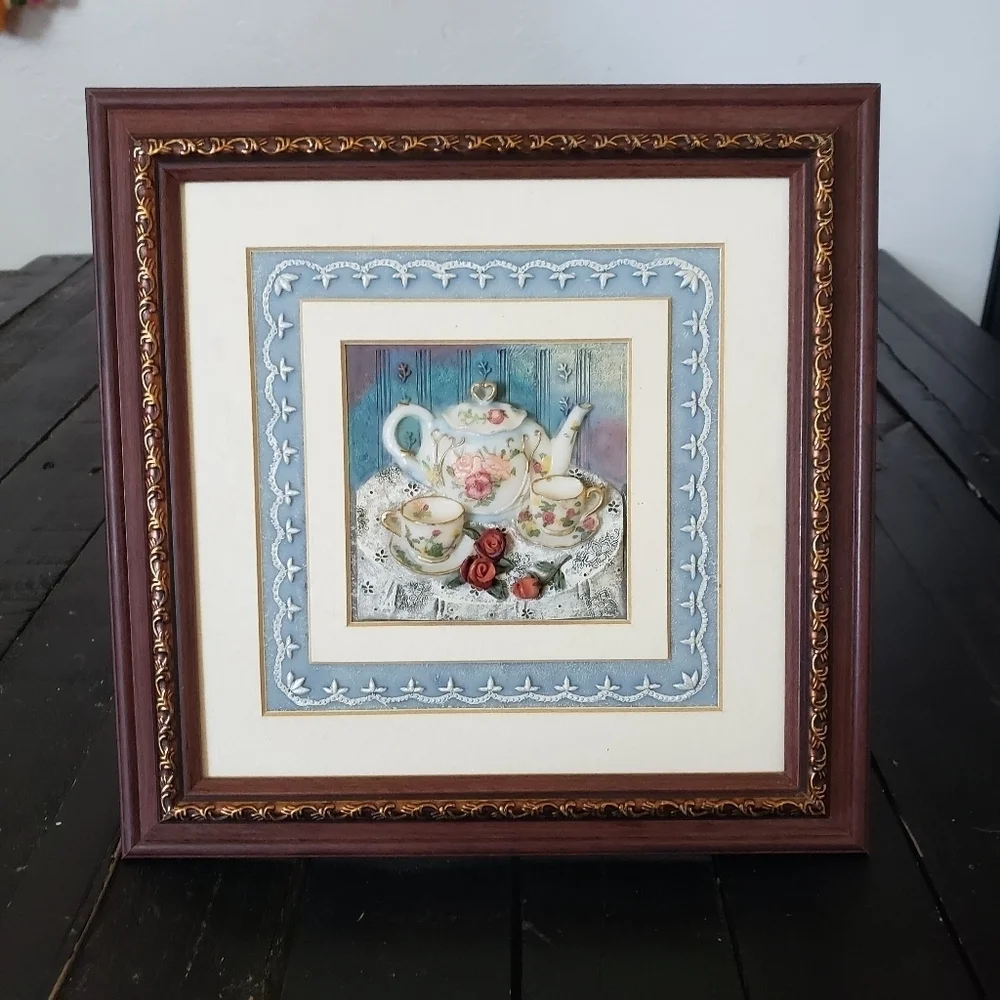 Vintage Tea Pot Victorian Frame Cherry Red Brown Blue Rose 3D Ceramic Resin - Picture 1 of 7
